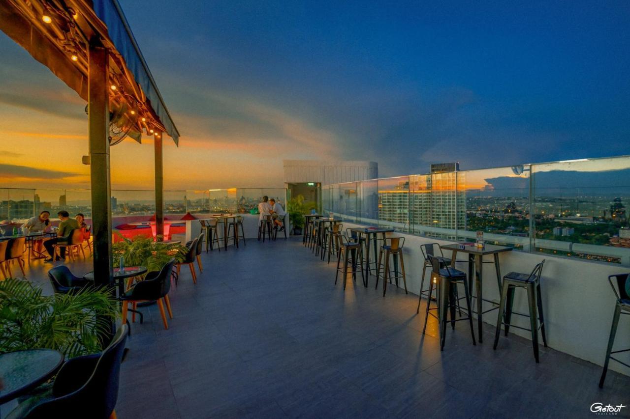 D Varee Jomtien Beach, Pattaya Εξωτερικό φωτογραφία Sky Bar