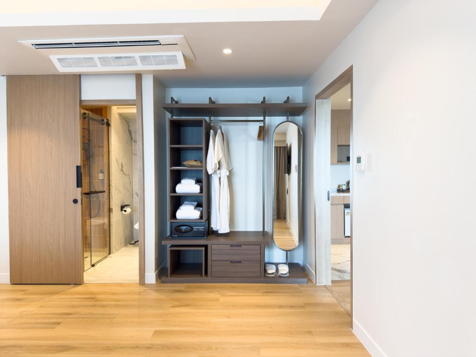 D Varee Jomtien Beach, Pattaya Εξωτερικό φωτογραφία A walk-in closet